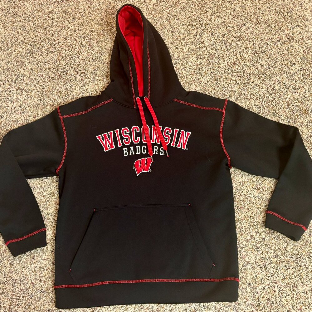 ~~UW WISCONSIN BADGERS BUCKY EMBROIDERED M HOODIE  BEST WISCONSIN BADGERS VINTA